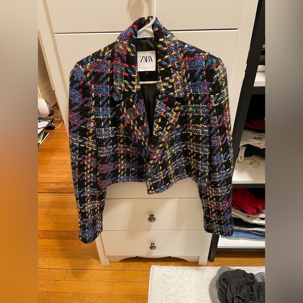 Cropped Zara Blazer (size S)
